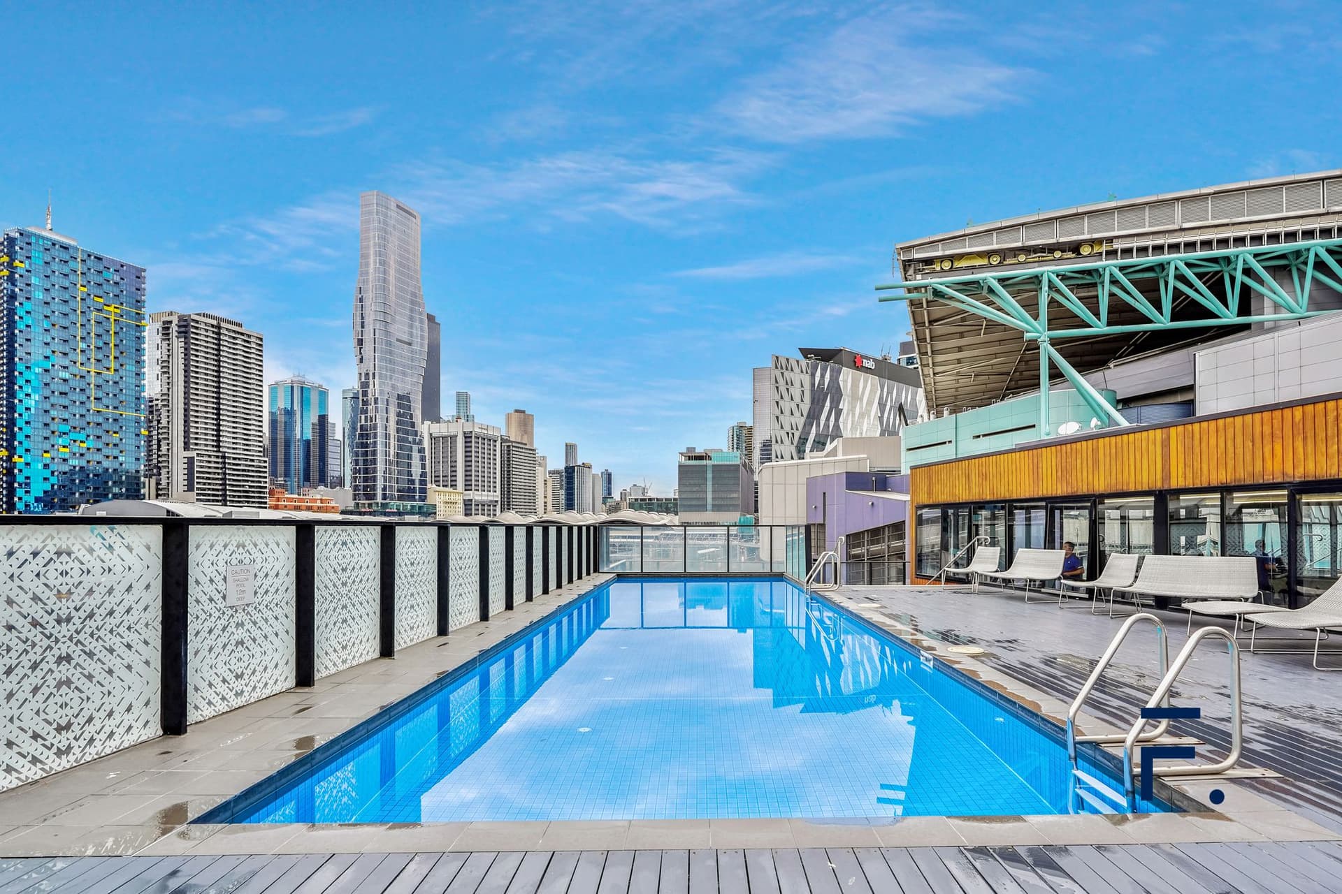 1313 / 677 La Trobe Street, DOCKLANDS